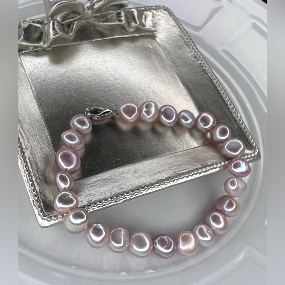 Beautiful Handmade Cotton Candy ๐ฌ Pastel Pink Freshwater Pearl Bracelet ๐ - Picture 1 of 2
